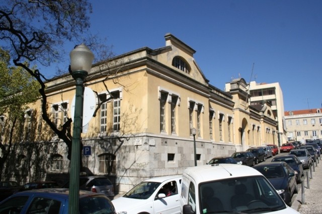Dispensário de Alcântara em Lisboa vai ser transformado em edifício de habitação
