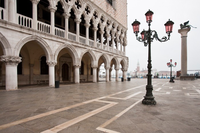 Veneza resiste à ‘acqua alta’ graças ao Mose - um sistema criado para travar inundações na cidade