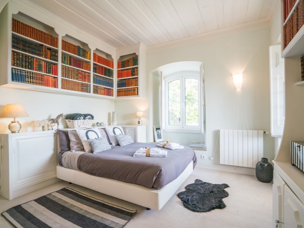 Le camere da letto nella proprietà sono spaziose e luminose
