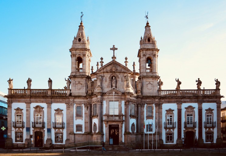 Igreja de São Marcos, Braga / Photo by Rui Sousa on Unsplash