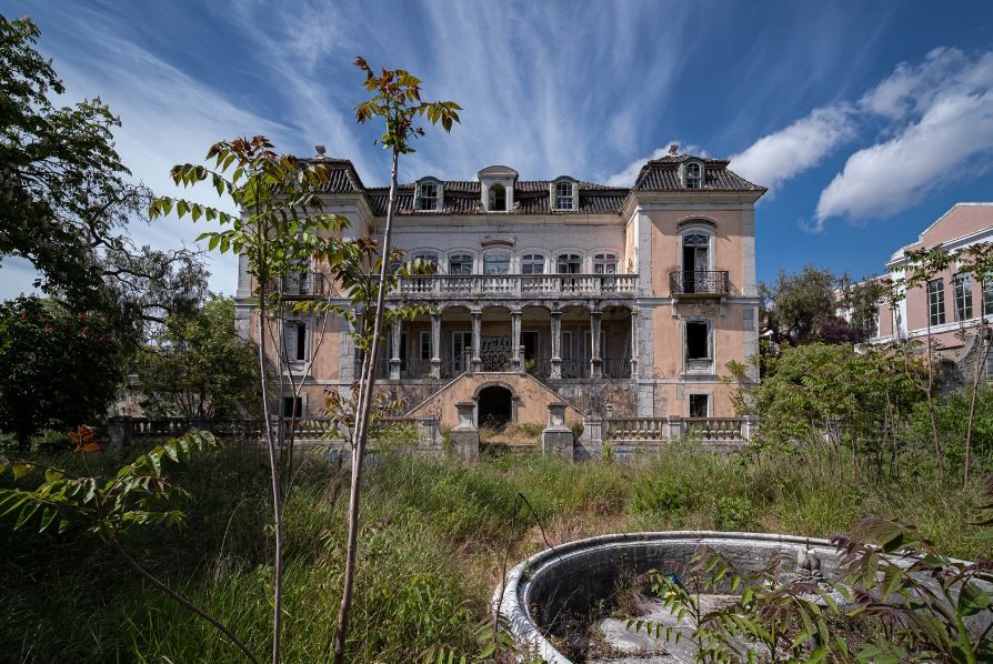 A beleza do património esquecido ou em ruínas: este fotógrafo “caça” abandonados por todo o país