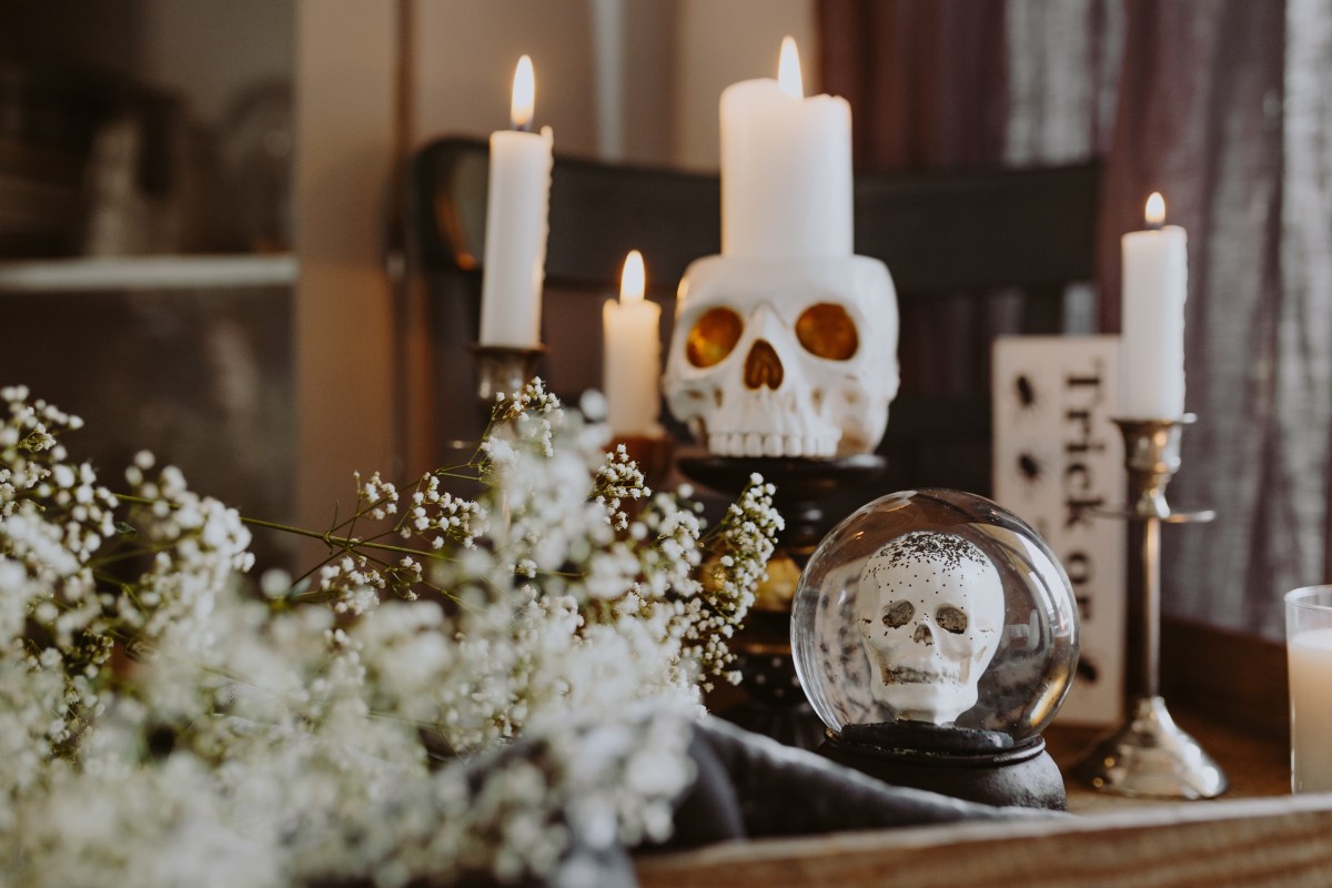Fantasmas, crânios e outros seres monstruosos Fantasmas, crânios e outros seres monstruosos
