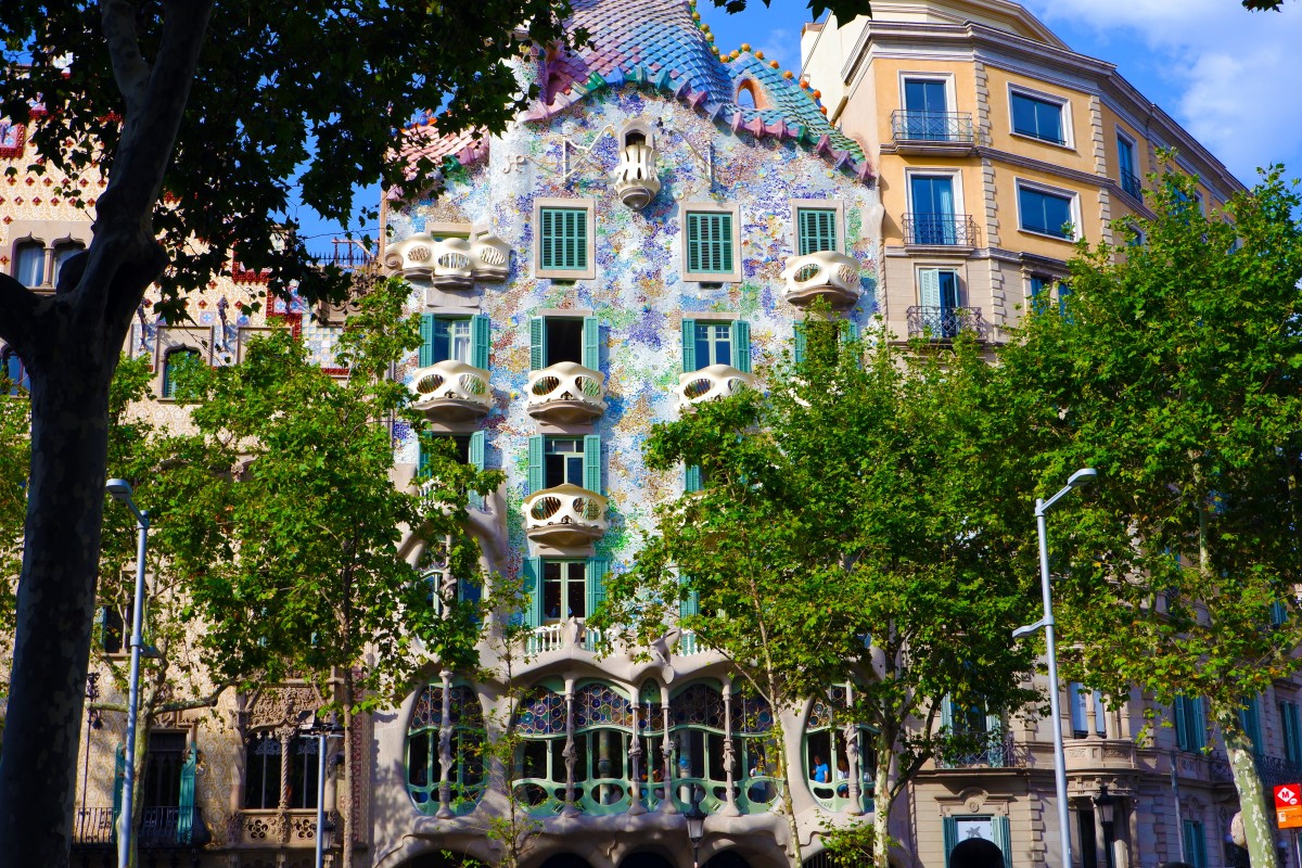Icónica Casa Batlló em Barcelona de portas fechadas devido a atos de vandalismo 