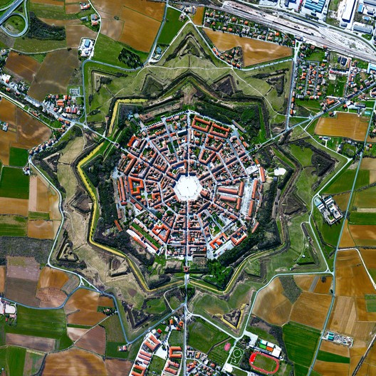10 cidades Património Mundial da UNESCO vistas do espaço