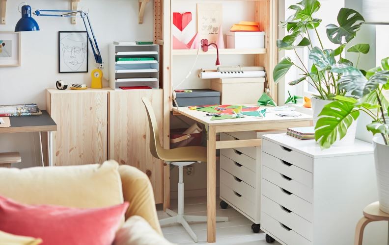 Soluções "smart" da Ikea para trabalhar em qualquer tipo de casa (até nas partilhadas)