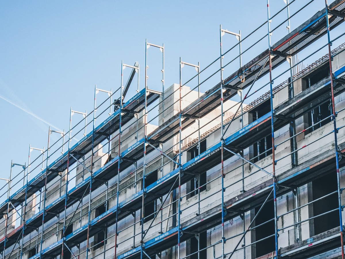 Edifícios licenciados e obras concluídas sobem no terceiro trimestre