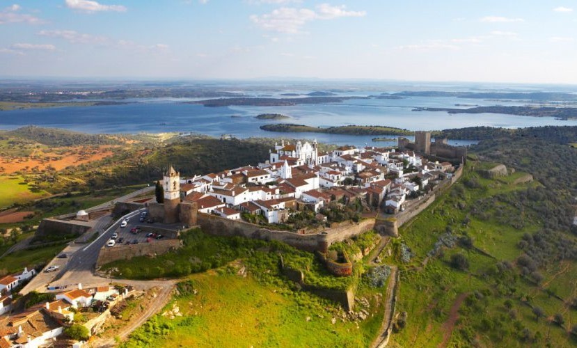 Monzaraz and the Alquieva Reservoir 