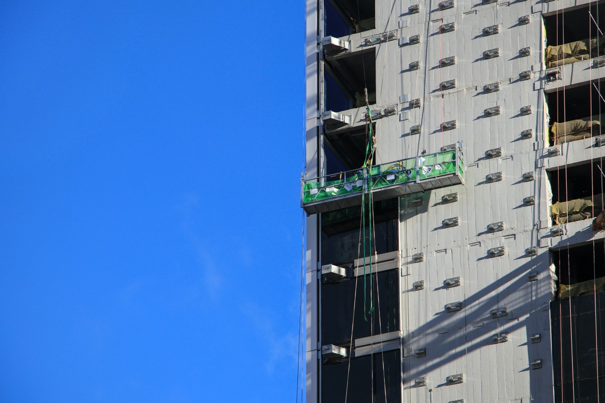 Produção na construção a cair