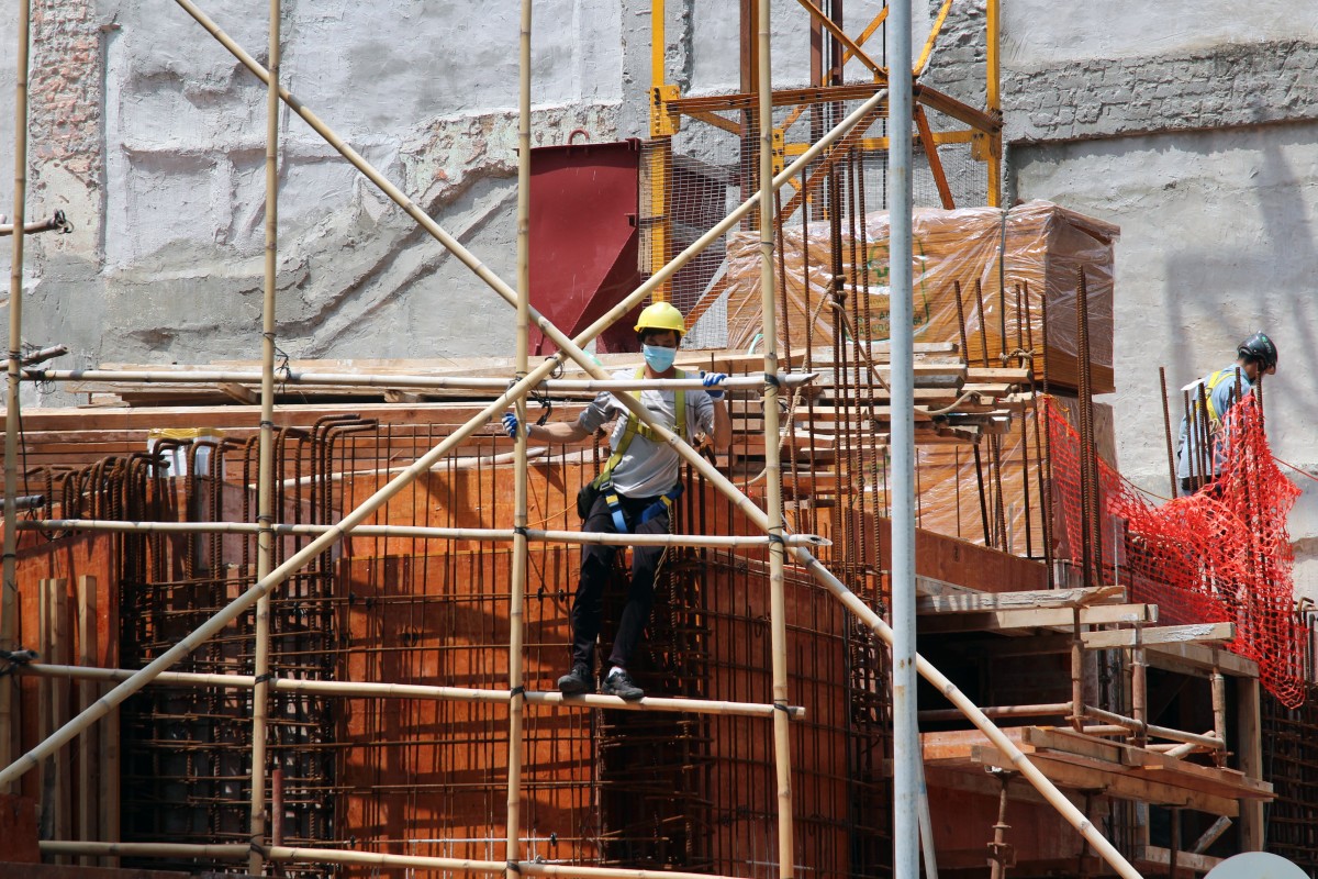 Custos de construção da habitação nova continuam a subir, mas menos