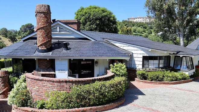 As extravagâncias imobiliárias de Elon Musk, capaz de vender quatro mansões num só lote