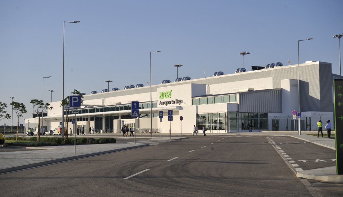 Grupo Hi Fly vai criar centro logístico de 10 milhões perto do aeroporto de Beja