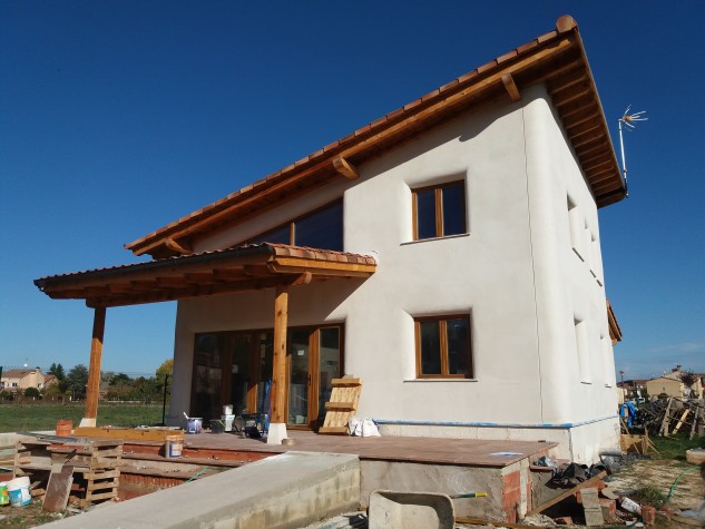 O fenómeno das casas de palha: mais ecológicas, resistentes e permitem poupar energia