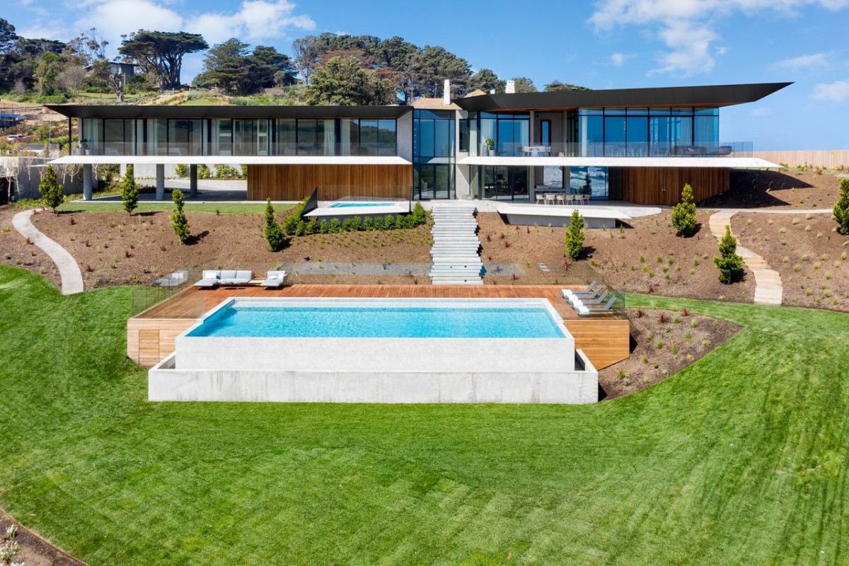 Uma impressionante mansão com vista para o mar na Austrália (e piscina incluída)