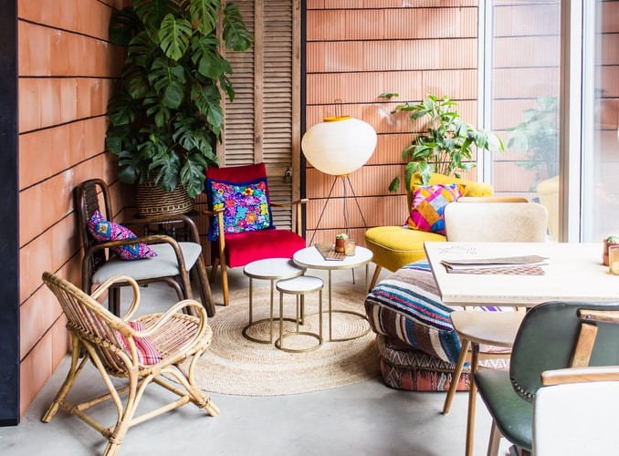 Ideias de decoração para varandas e terraços: tendências para a primavera/verão