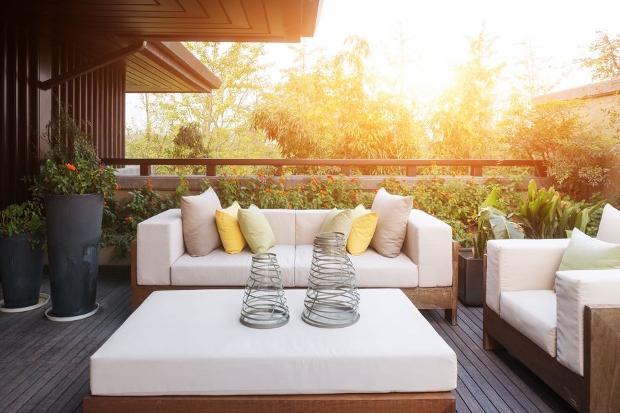 Ideias de decoração para varandas e terraços: tendências para a primavera/verão