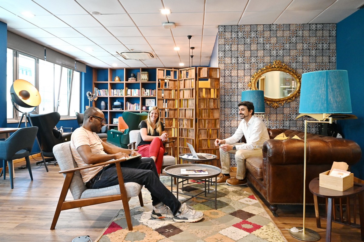 Trabalhar sem ir à empresa, nem ficar em casa: Avila Spaces cria novo modelo de trabalho híbrido