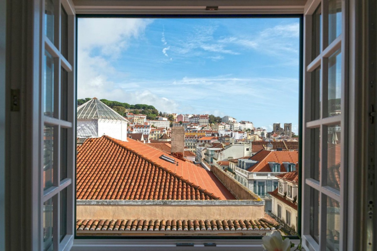 Die Wohnung bietet einen atemberaubenden Blick über Lissabon