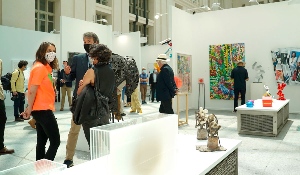 Assim é o ART Madrid: feira de arte contemporânea brilha no Palácio de Cibeles