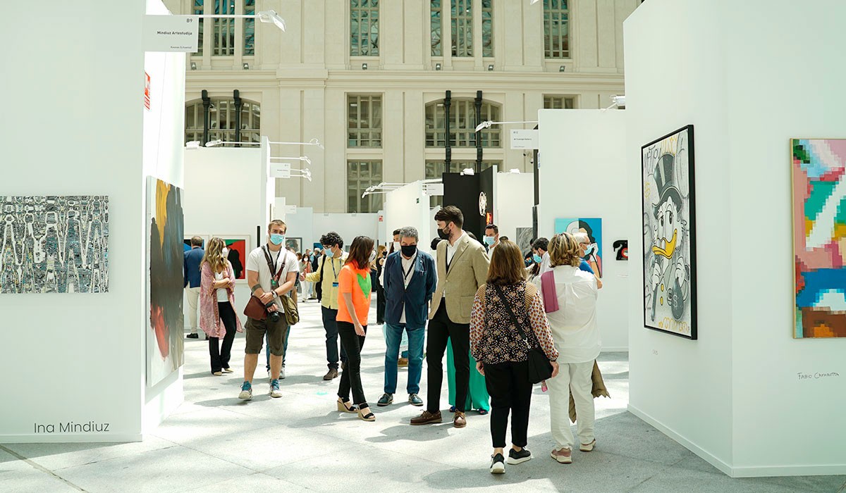 Assim é o ART Madrid: feira de arte contemporânea brilha no Palácio de Cibeles