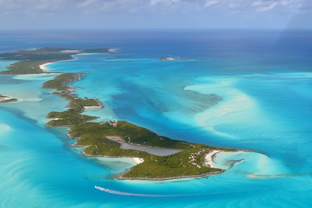 Casal vai receber 100 mil euros por ano para cuidar de uma ilha privada nas Bahamas 