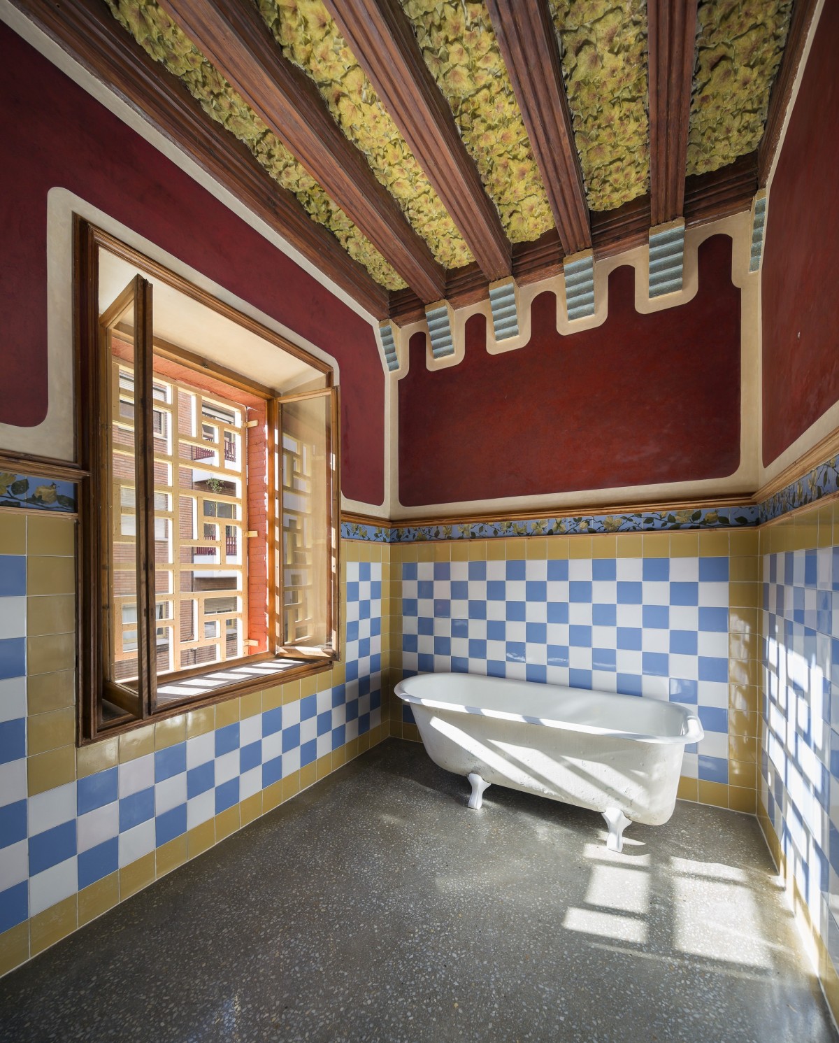 Passar a noite na Casa Vicens de Gaudí por um euro