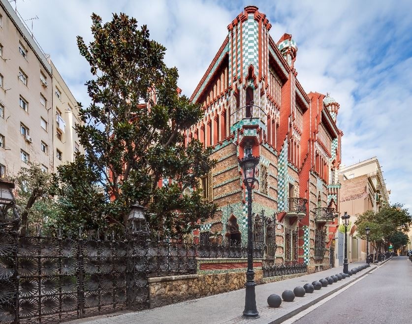 Passar a noite na Casa Vicens de Gaudí por um euro