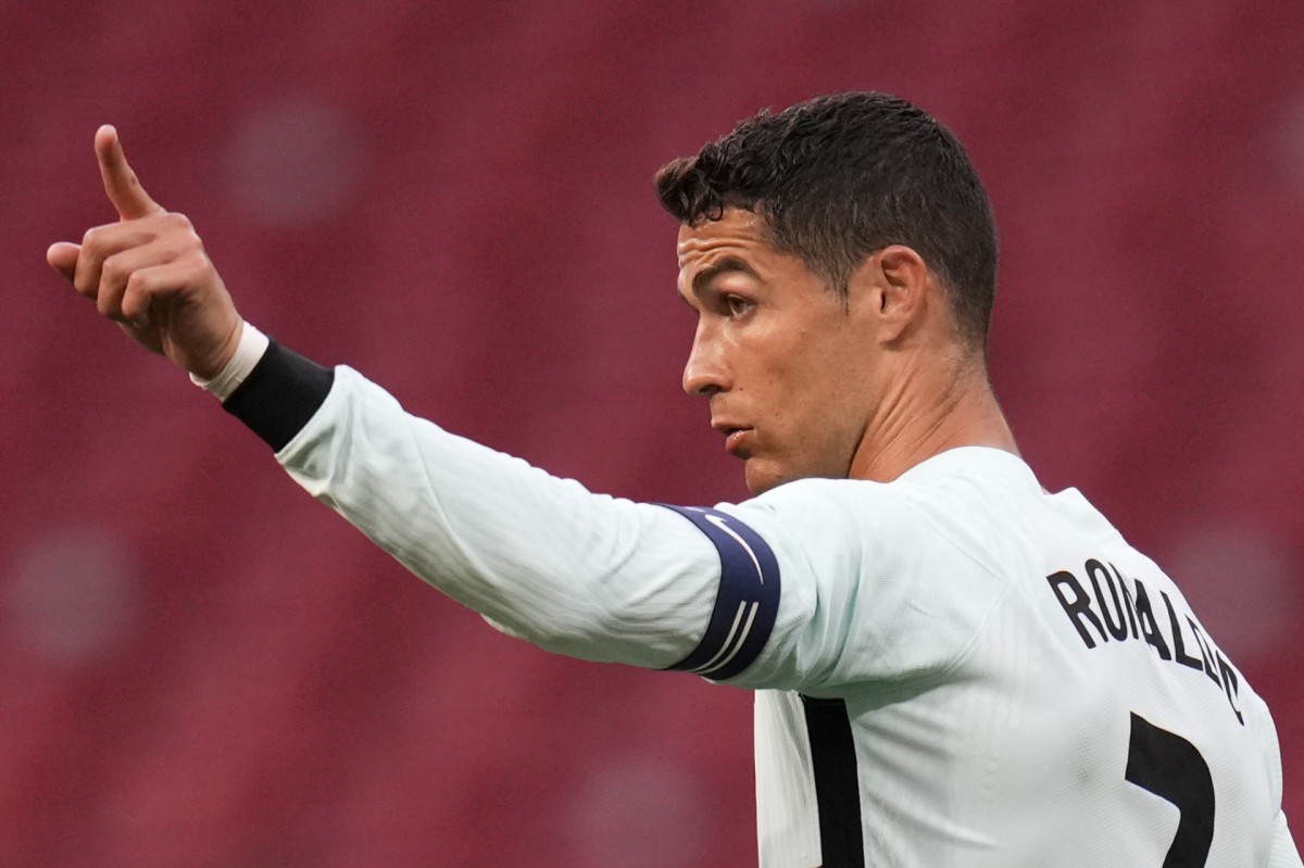 Ronaldo "finta" fora dos relvados e investe na saúde – é acionista da Insparya (ex-Saúde Viável)