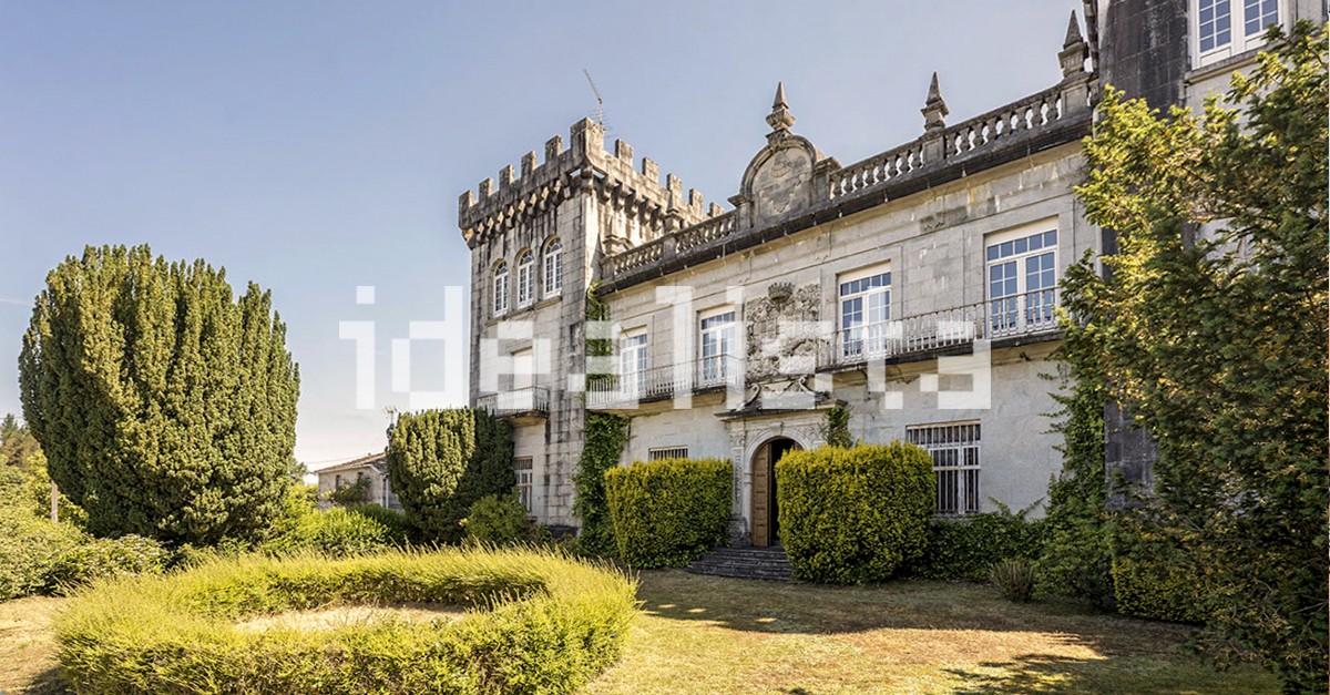 Palacete à venda no idealista por 830.000 euros