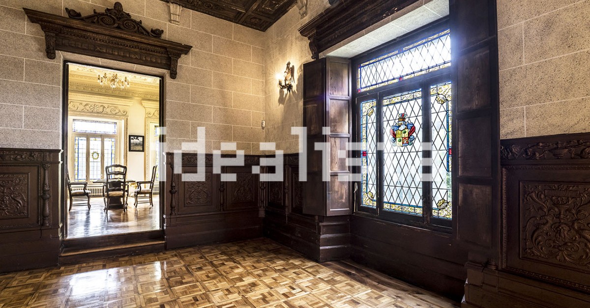 Palacete à venda no idealista por 830.000 euros 