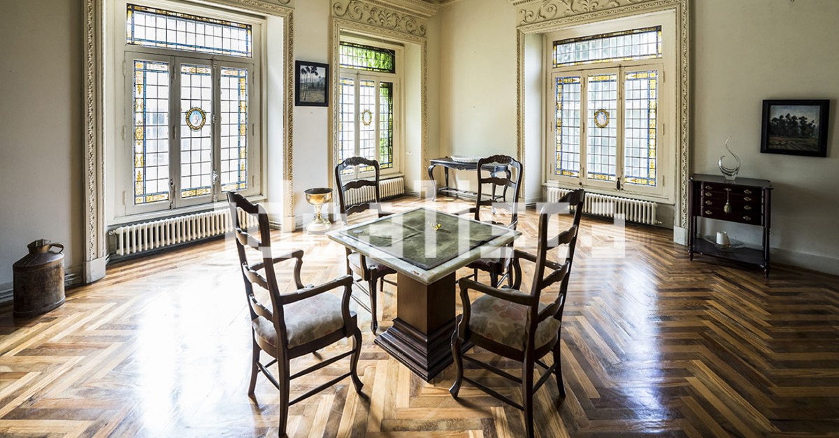 Palacete à venda no idealista por 830.000 euros