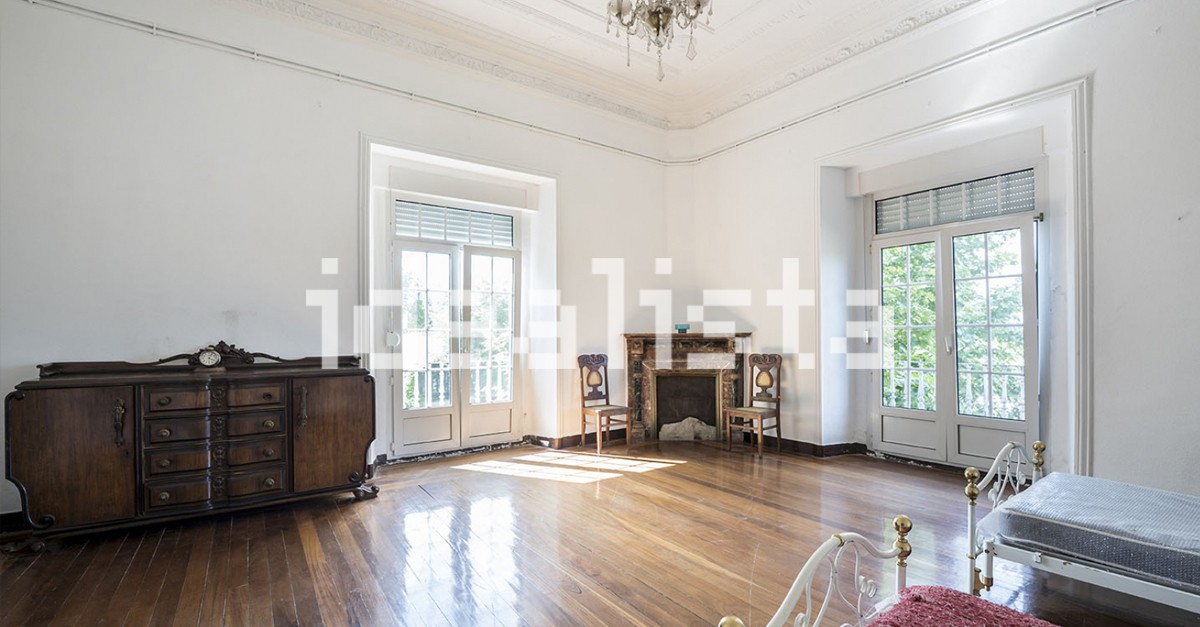 Palacete à venda no idealista por 830.000 euros