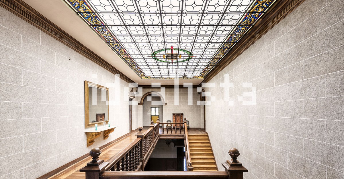 Palacete à venda no idealista por 830.000 euros