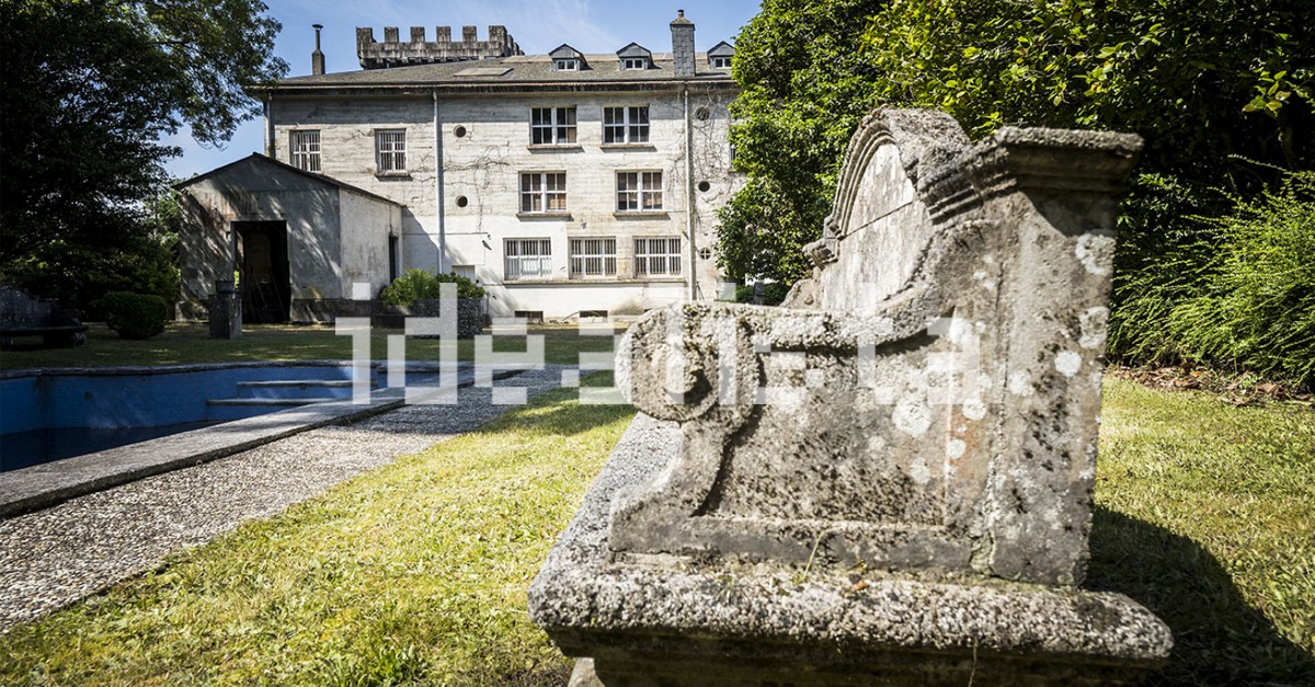 Palacete à venda no idealista por 830.000 euros