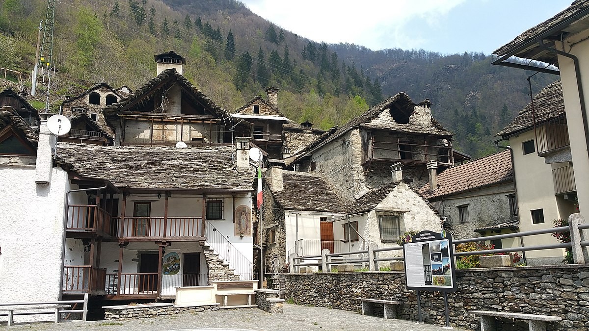Casas por 1 euro em Borgomezzavalle, uma aldeia de montanha