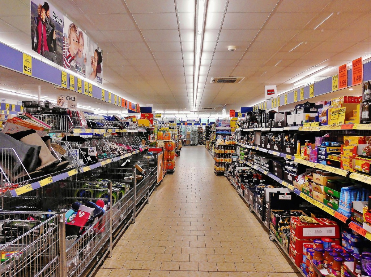 Supermercados atraem investidores