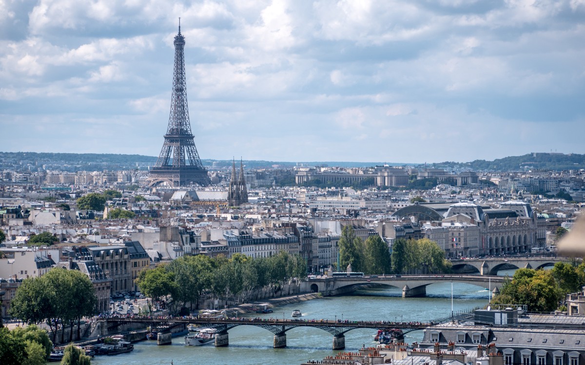 Paris limita velocidade a 30km/hora na maioria das ruas