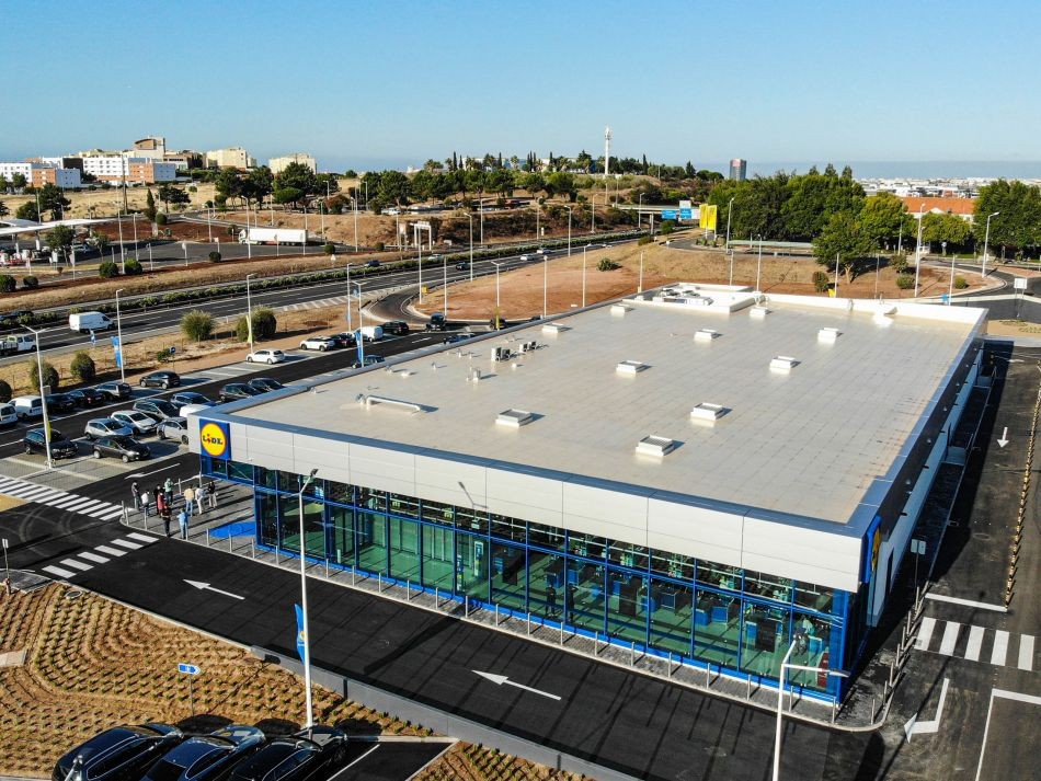 Lidl abre em Oeiras a primeira loja da cadeia na Europa numa área de serviço