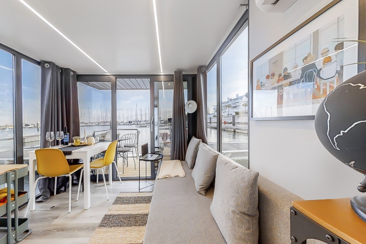 Imobiliária HomeLovers aposta em barcos-casa