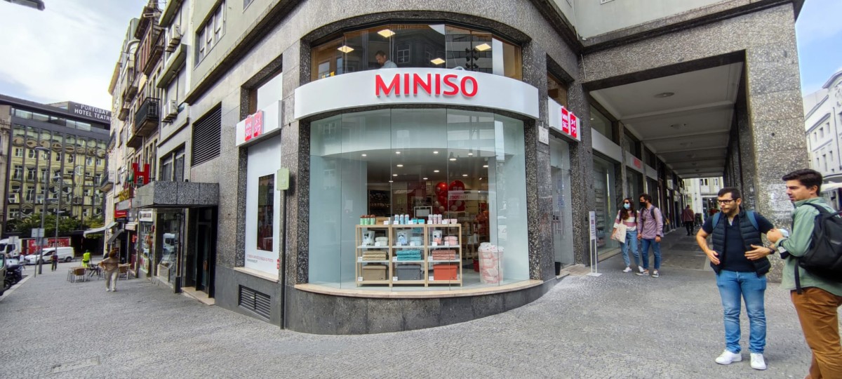 Miniso abre nova loja em Portugal: "Ikea" japonês chegou ao Porto