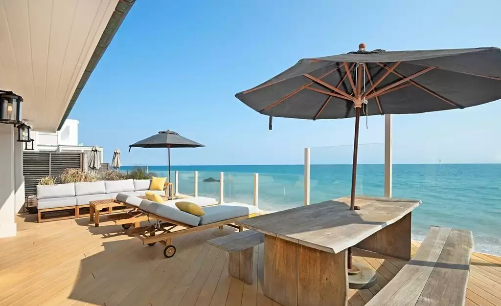 Casa Carbon Beach Malibu