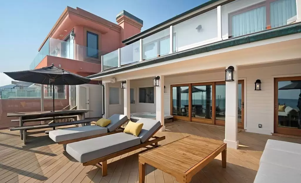 Casa Carbon Beach Malibu