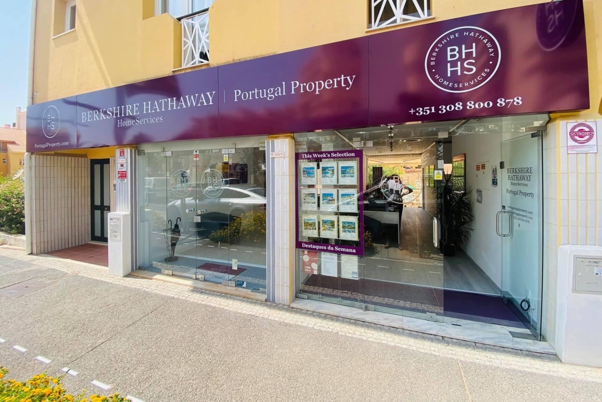 Imobiliária de Buffett abre novos escritórios em Lisboa e Algarve