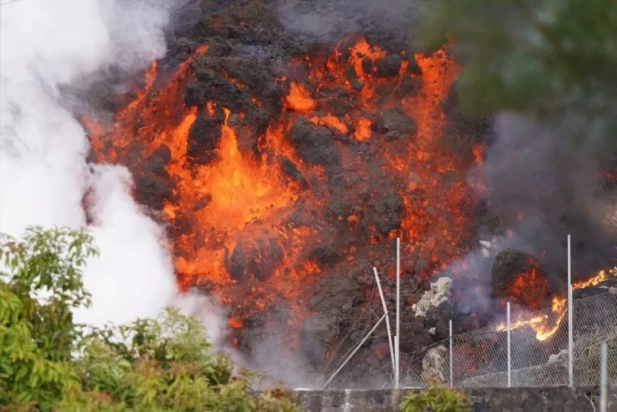 La Palma: lava do vulcão já engoliu casas e terras no valor de 248 milhões