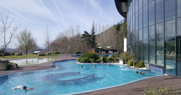 Una de las espectaculares piscinas que puedes encontrar en el complejo Spa