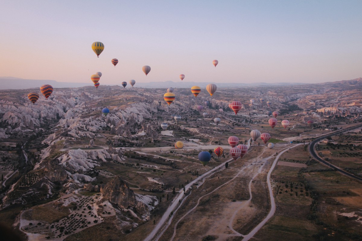 Plataformas de viagens surpresa