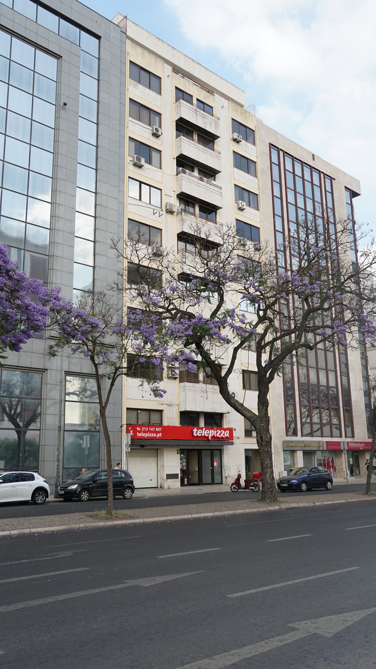 Edifício na Avenida 5 de Outubro muda de mãos