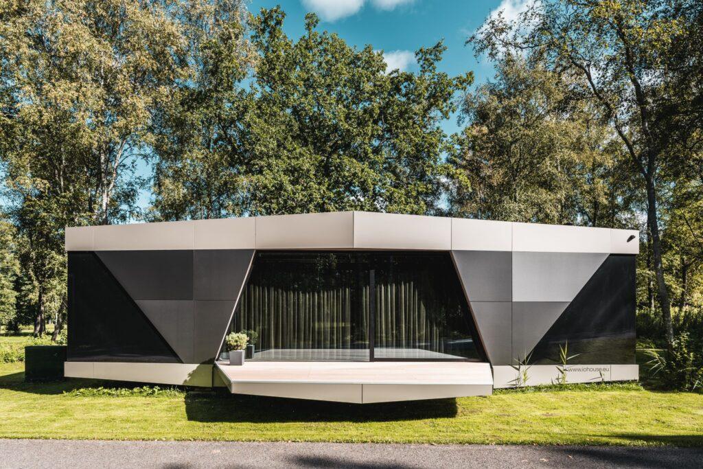Casa pré-fabricada autossuficiente
