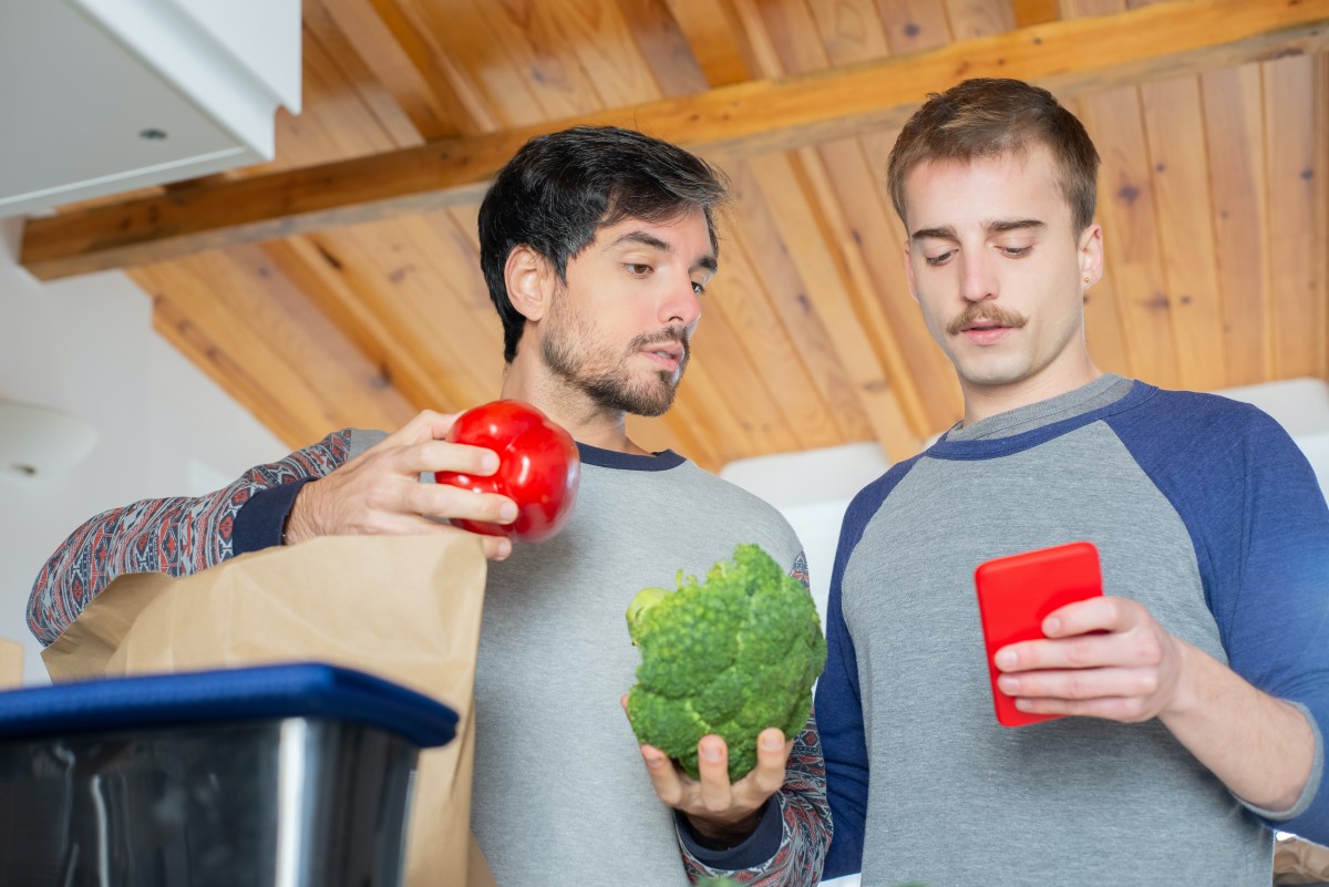 Os vegetais nascem na horta? No Japão estão a ser feitos em fábricas