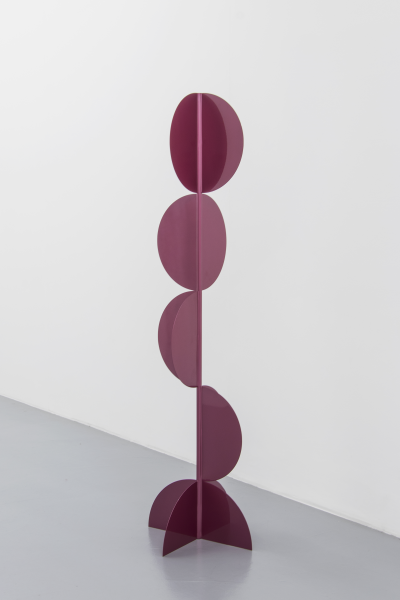 Escultura de João Ferro Martins por 7.500 euros (185 x 52 x 52 cm)