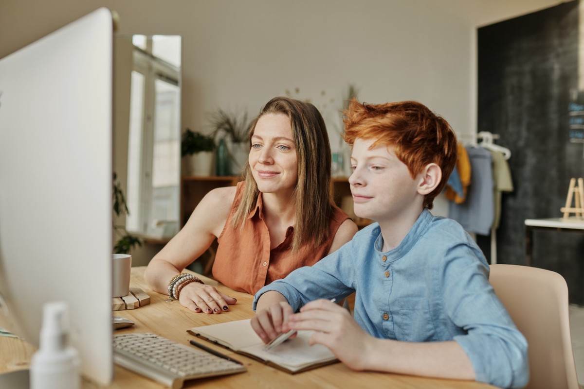 direito a teletrabalho a pais com filhos até 8 anos
